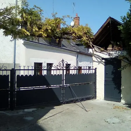 Escale Tourangelle Apartment Monts Exterior photo
